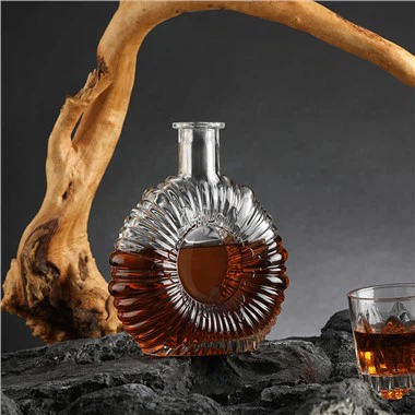 Bouteilles en verre transparent pour liqueur