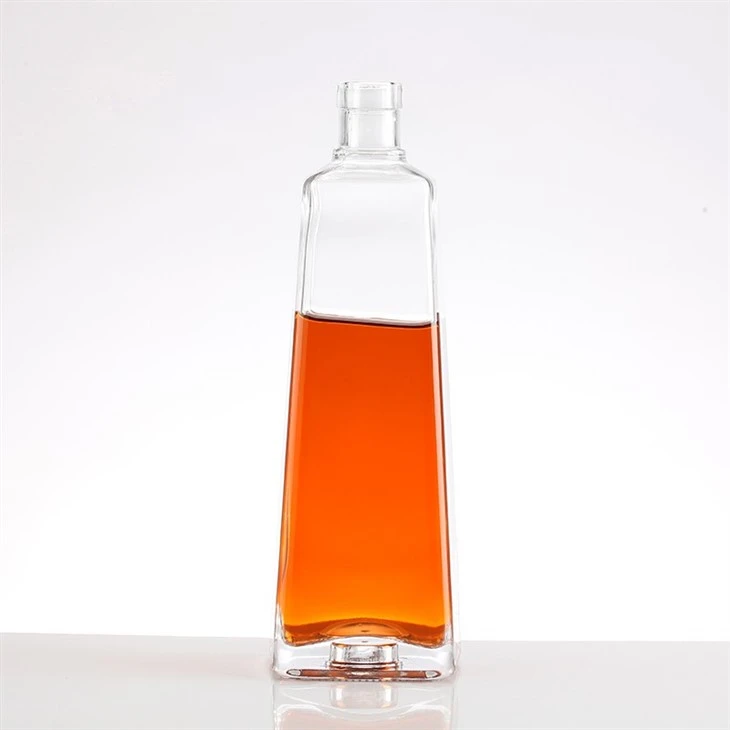 A Rectangular High-end And Elegant Foreign Wine Bottle suppliers
