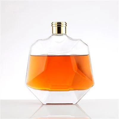 Bouteille d'alcool en verre carrée à facettes